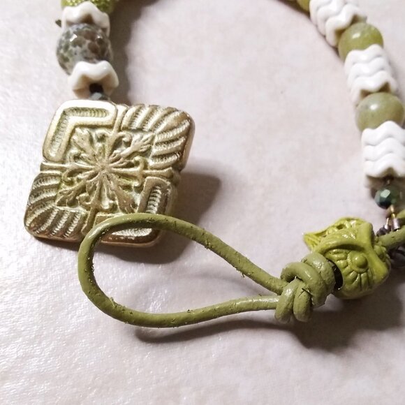 Owl Bracelet! Easy Close Button Closure! 3 Wise Owls! Fire Agates + Stone Beads - Picture 5 of 10